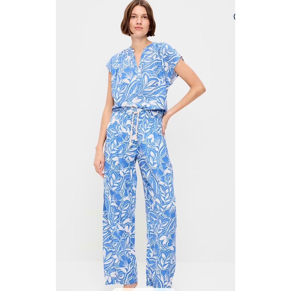 NWT Old Navy High Waisted
Crinkle Gauze Barrel Ankle Pants M
Blue White Cotton